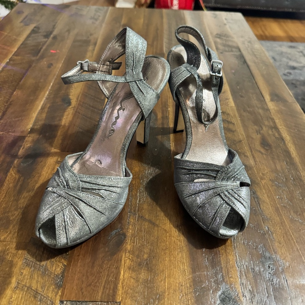 Nina Shimmering Silver Heels